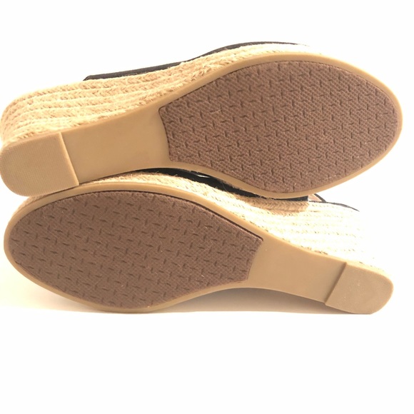 NWOT Karen Scott Dashy Black Wedges - Picture 2 of 8